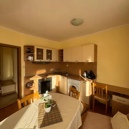 Apartmán Yassen - Apartma 41 S Vyhledem Na Bazen *